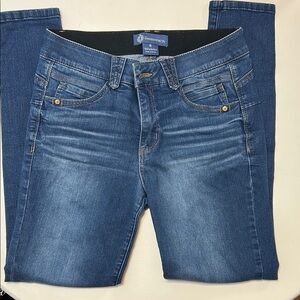 Democracy “Ab”solution  Blue Jeans